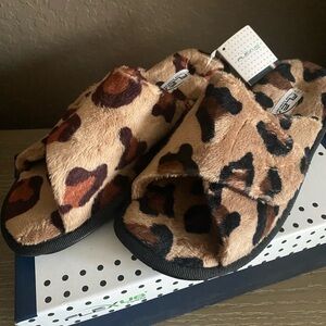 Flexus by Spring Step Leopard Print Slippers